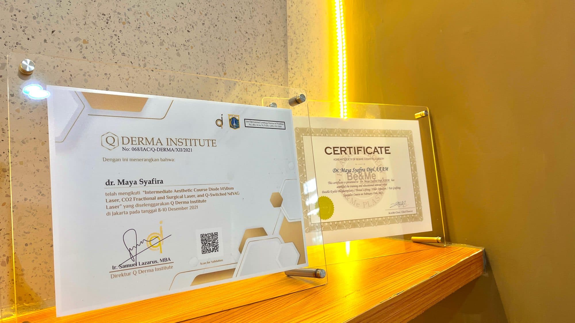Sertifikat Q Derma Institute dan Be&Me dr. Maya Syafira